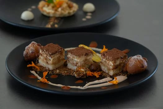 dessert tiramisu chocolate presentation